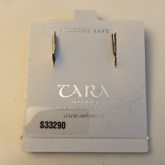 St Patrick’s Clover Earrings from Ireland - Picture 3 of 3